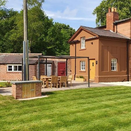 Oulton Park Lodge Little Budworth Экстерьер фото