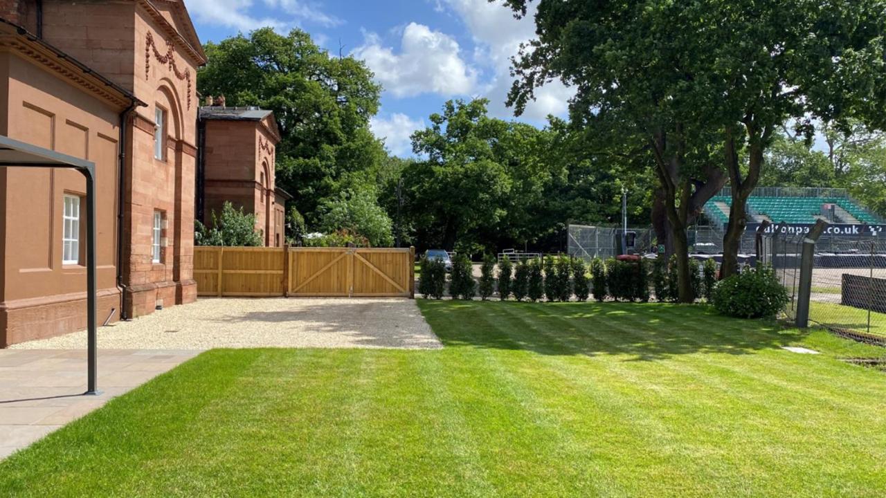 Oulton Park Lodge Little Budworth Экстерьер фото
